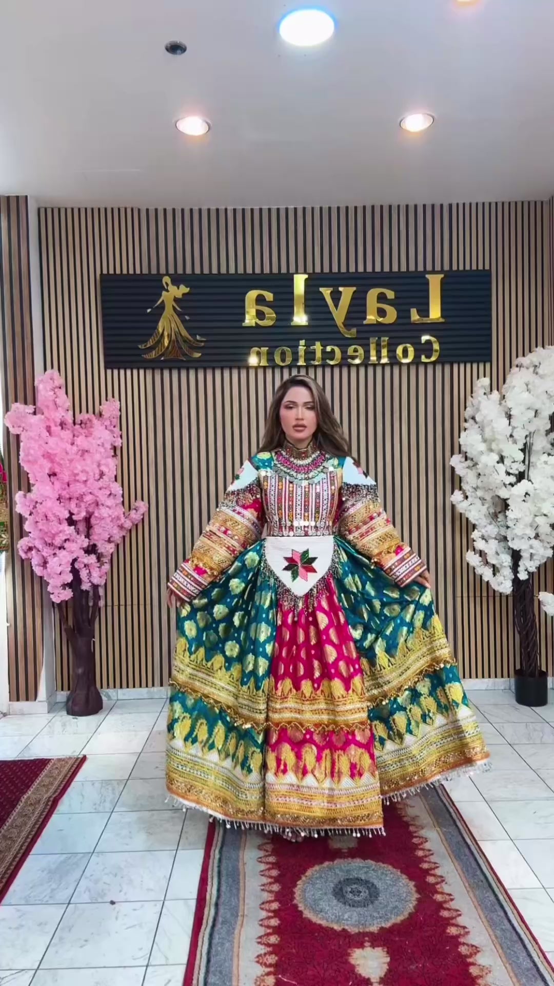 Afghanisches buntes Kleid